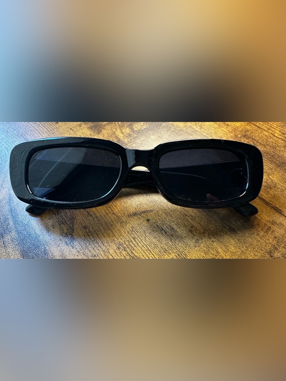 Retro style black sunglasses - Classic Rectangle Y2K style